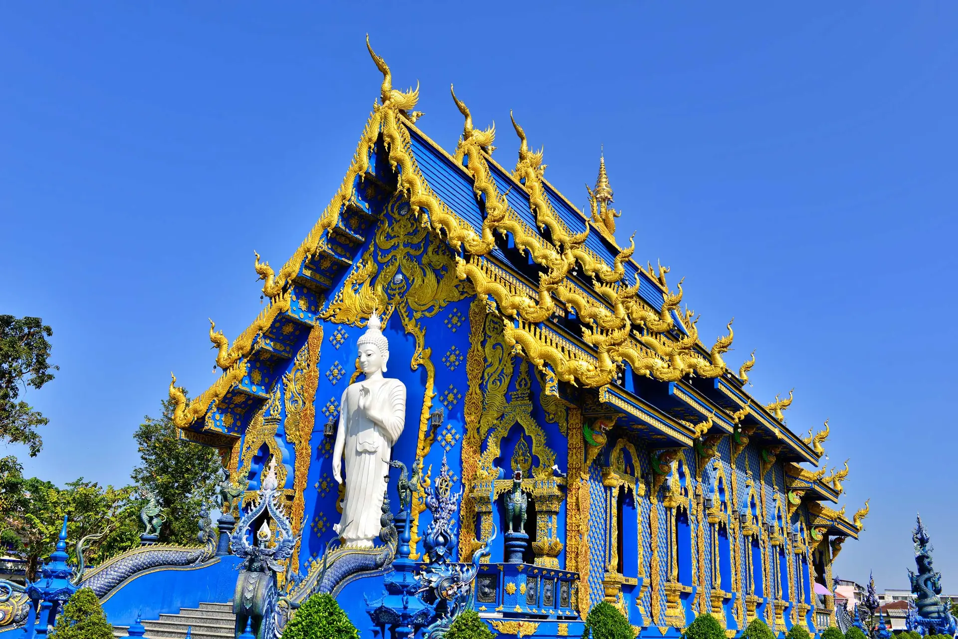 Wat Rong Seua Ten