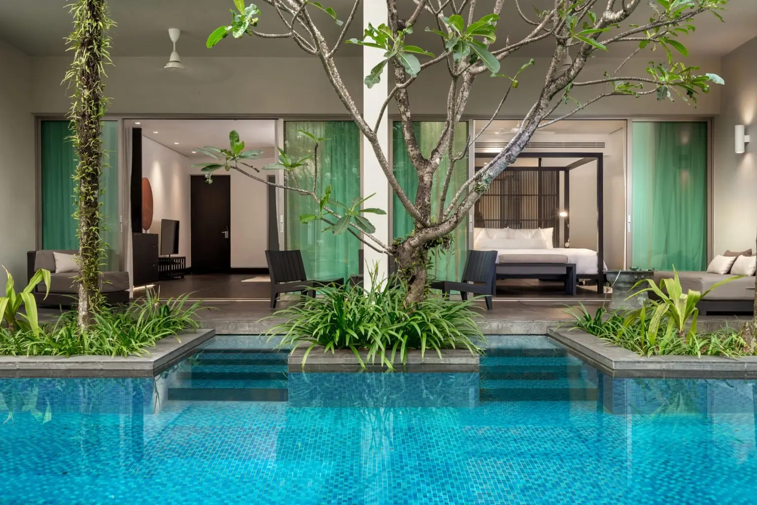 Lagoon Suite 2 scaled 1 1536x1024 1
