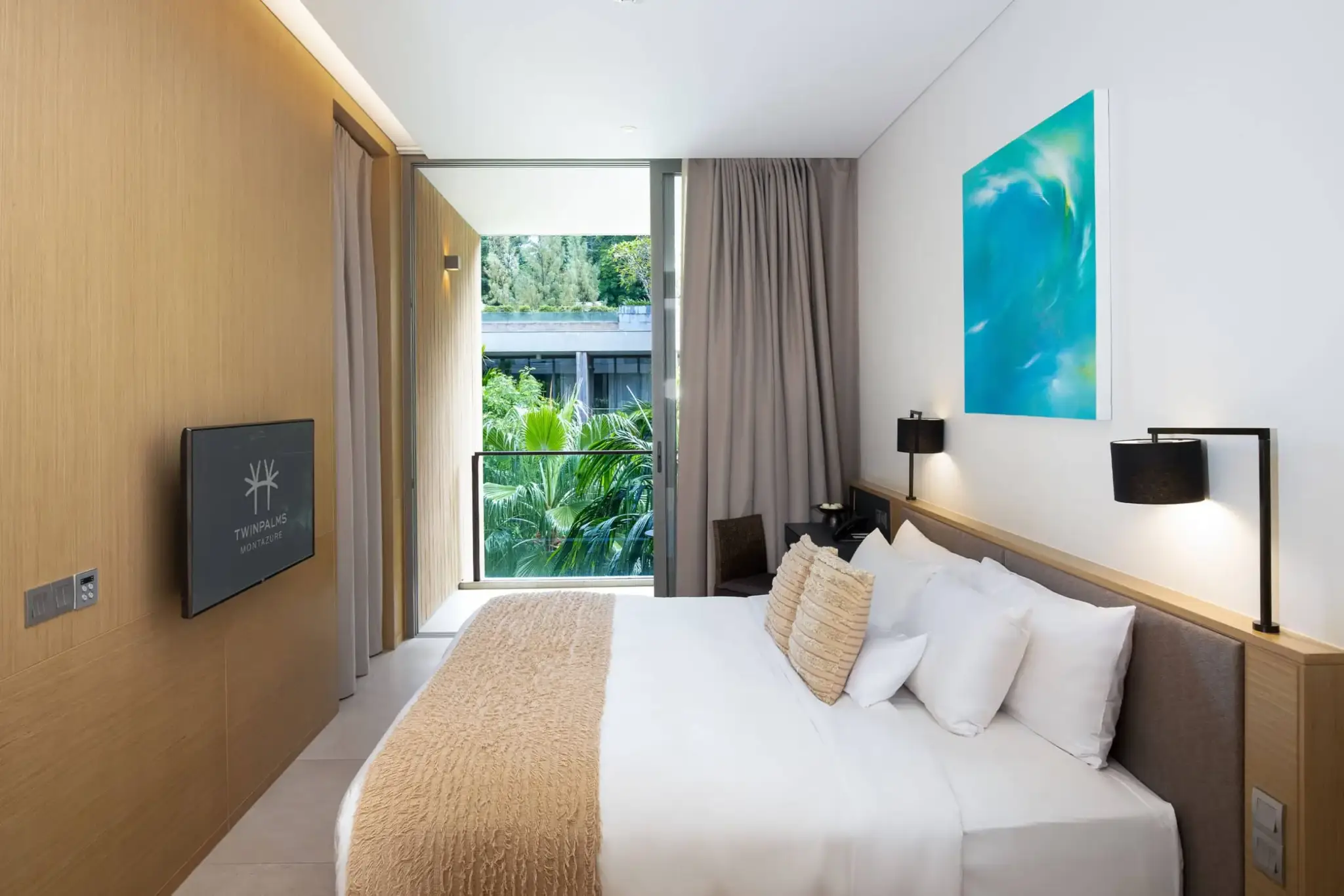 Azure Family Suite 1 image 1 2048x1366 1