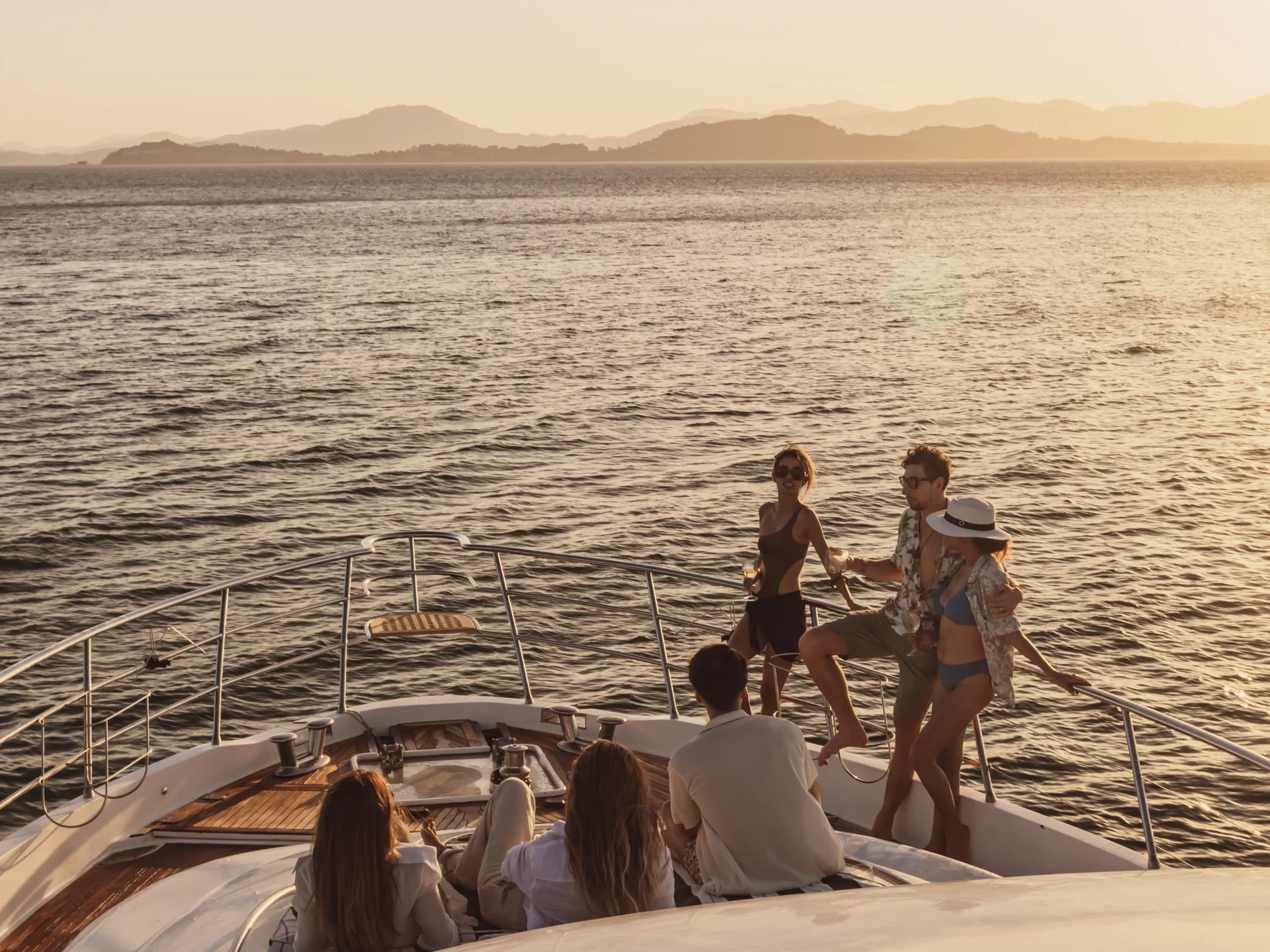 Yacht 1 Carousel 3 scaled